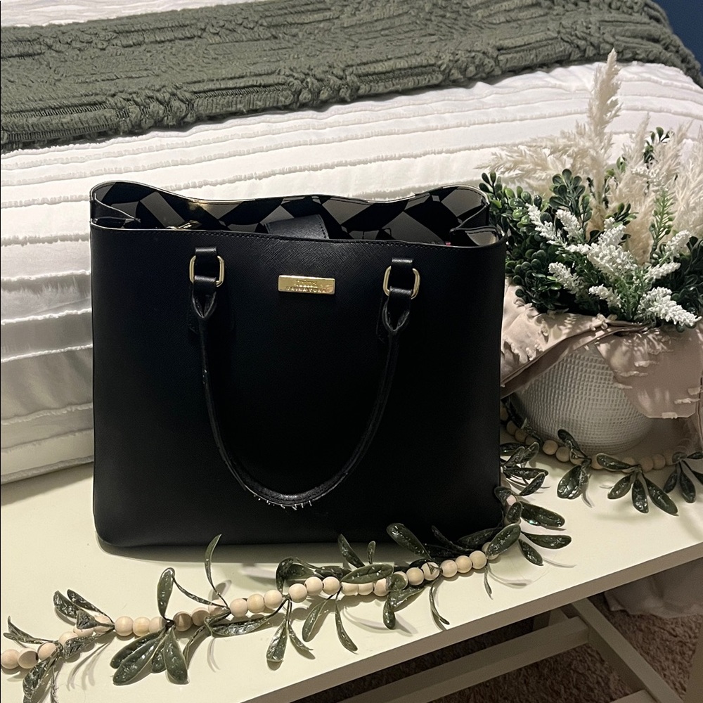 Black Trina Turk Tote🖤